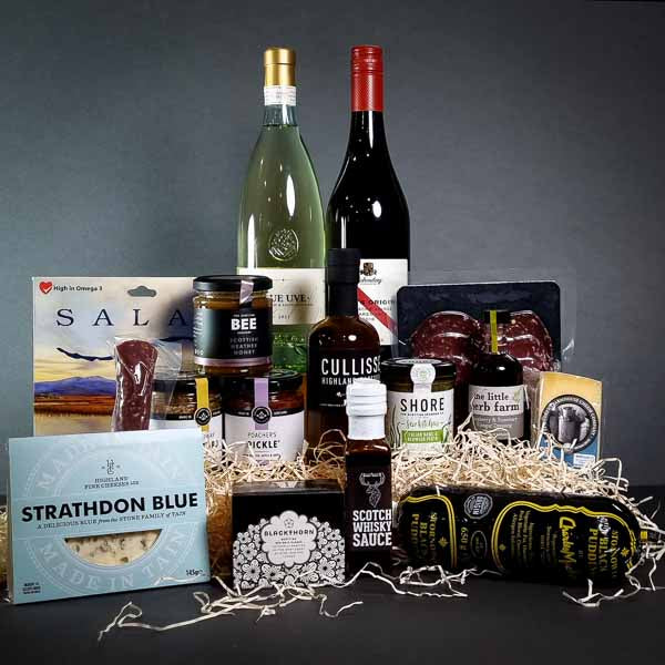 Scottish Harvest hamper with wine